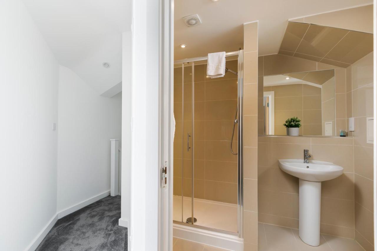 Skyvillion - 4 Bed Luxury Apartment With Balcony & Parking Enfield Εξωτερικό φωτογραφία
