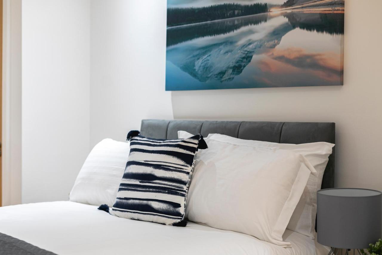 Skyvillion - 4 Bed Luxury Apartment With Balcony & Parking Enfield Εξωτερικό φωτογραφία