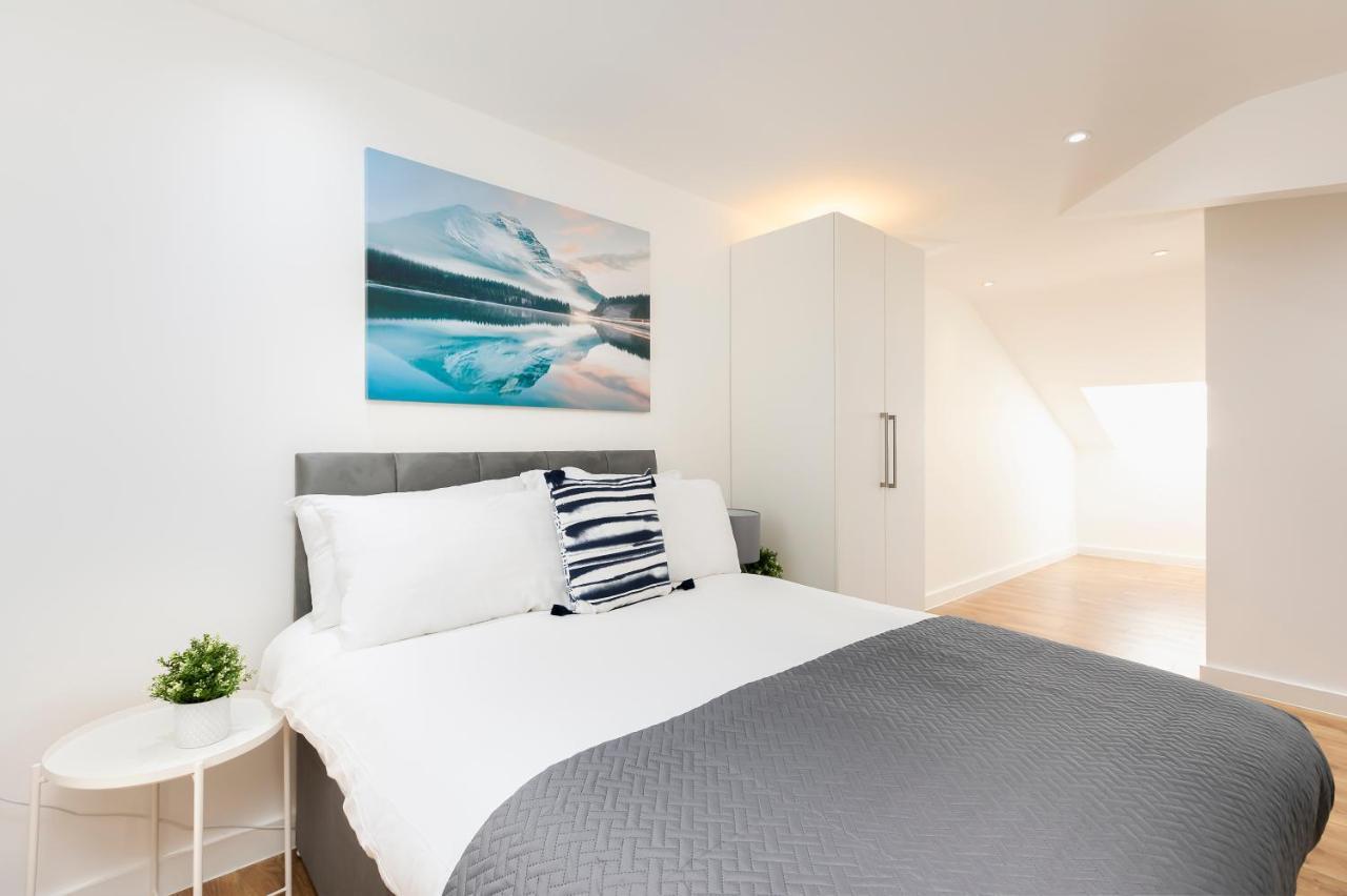 Skyvillion - 4 Bed Luxury Apartment With Balcony & Parking Enfield Εξωτερικό φωτογραφία