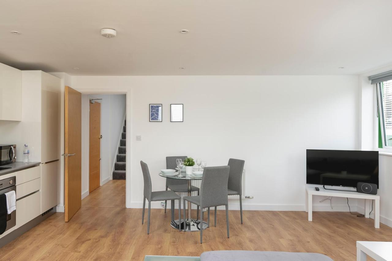 Skyvillion - 4 Bed Luxury Apartment With Balcony & Parking Enfield Εξωτερικό φωτογραφία
