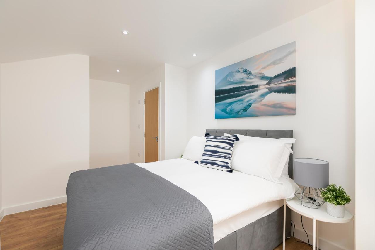 Skyvillion - 4 Bed Luxury Apartment With Balcony & Parking Enfield Εξωτερικό φωτογραφία